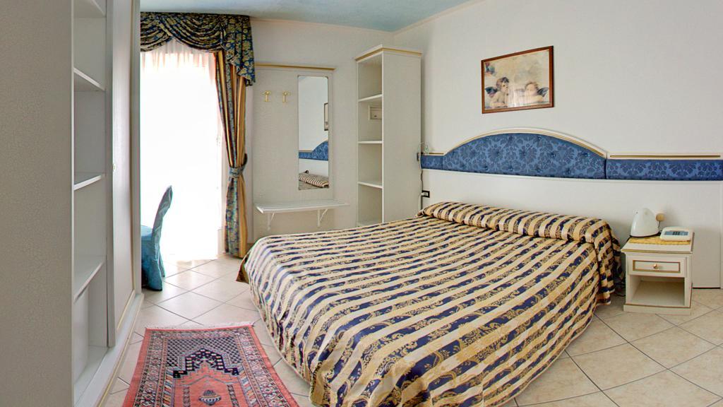 Hotel Elpiro 4*