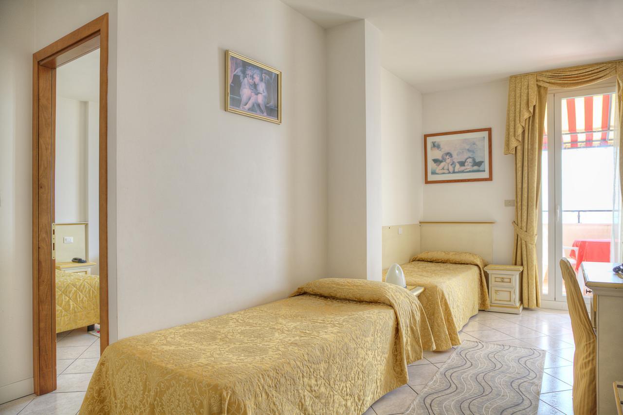 Elpiro Hotel