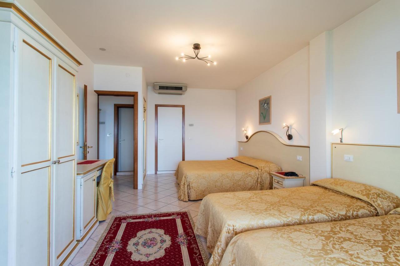 Elpiro Hotel 4*