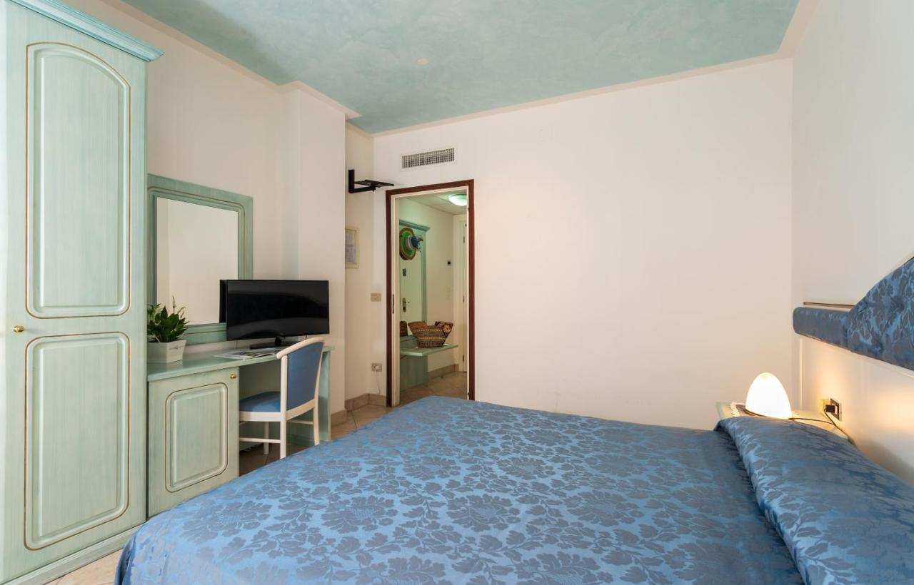 Hotel Elpiro 4*